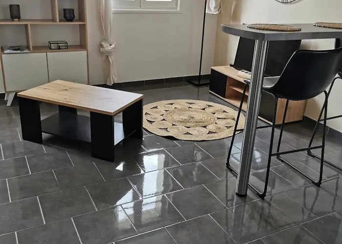 Апартаменти Centre Historique Vue Сент-Максім